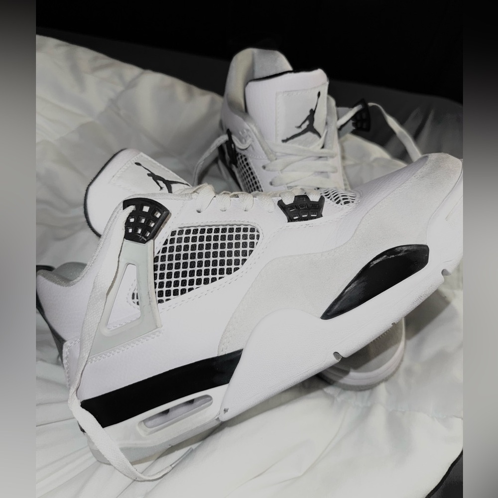 Air Jordan 4s